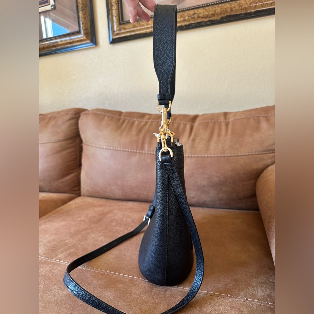 Tory Burch McGraw Bucket Bag - Picture 8 of 14